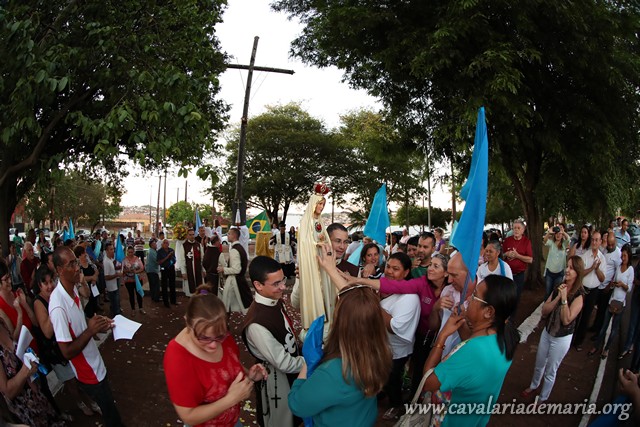 Em Pederneiras – SP, na Paróquia Nossa Senhora Aparecida, Semana Missionária