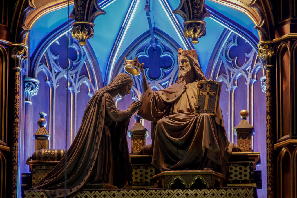 Nuestra Señora es Reina