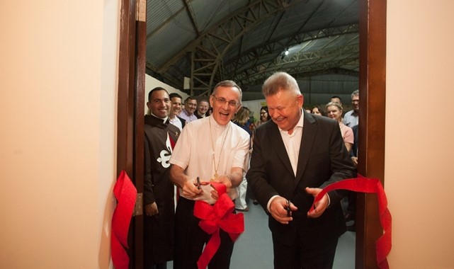 Bispo e Prefeito de Joinville inauguram o Presépio dos Arautos