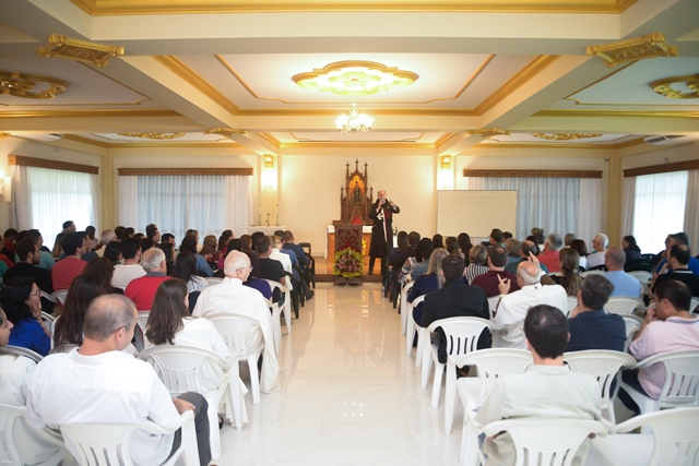 “A graça torna o amor paciente”