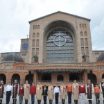 Visita dos alunos do Projeto Futuro & Vida à Basílica Nacional de Aparecida
