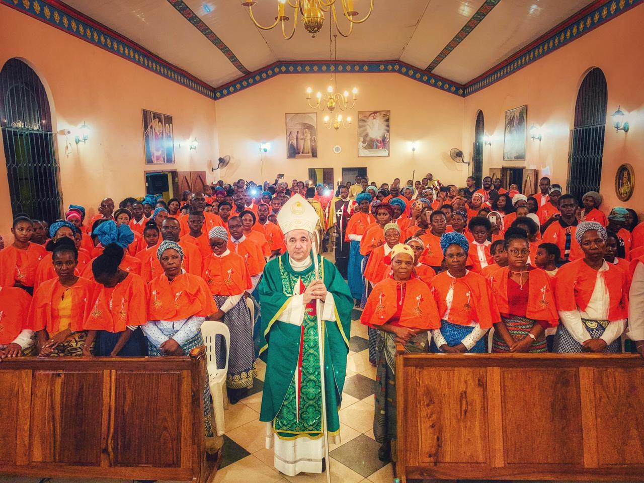 Dom Piergiorgio Bertoldi, Núncio Apostólico em Moçambique, visita os Arautos do Evangelho